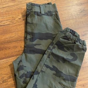Aritzia Tna Camo Cargo Pants